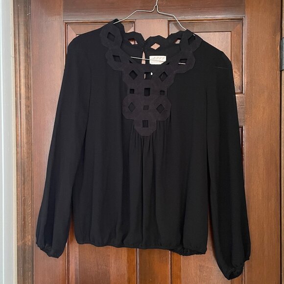 Max Studio Specialty Products Tops - Vintage Size Large Max Studio Specialty Products black blouse with ornate trim